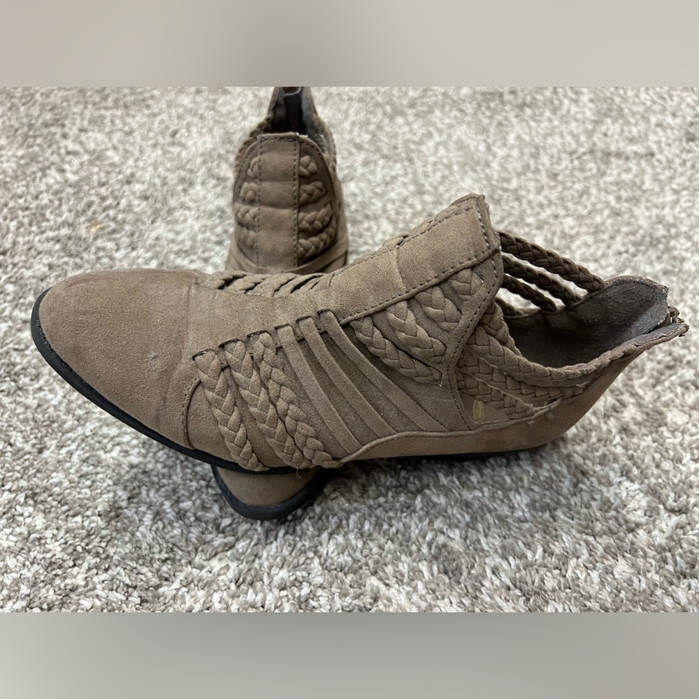 Etc! Tan Suede Booties with Braid details size 7/8